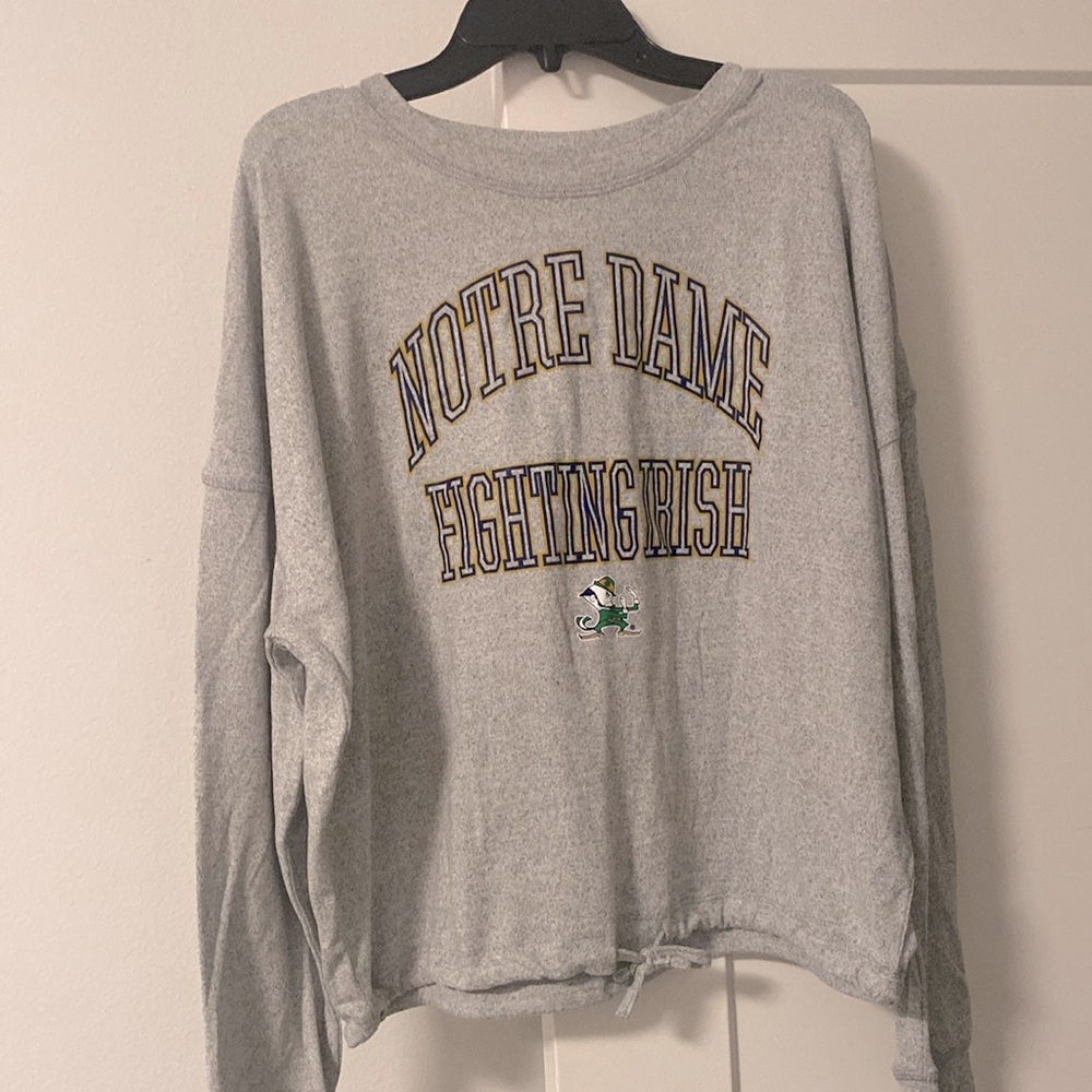 NWT [Captivating] Notre Dame Fighting Irish Long-Sleeve Sweatshirt Juniors M-2XL